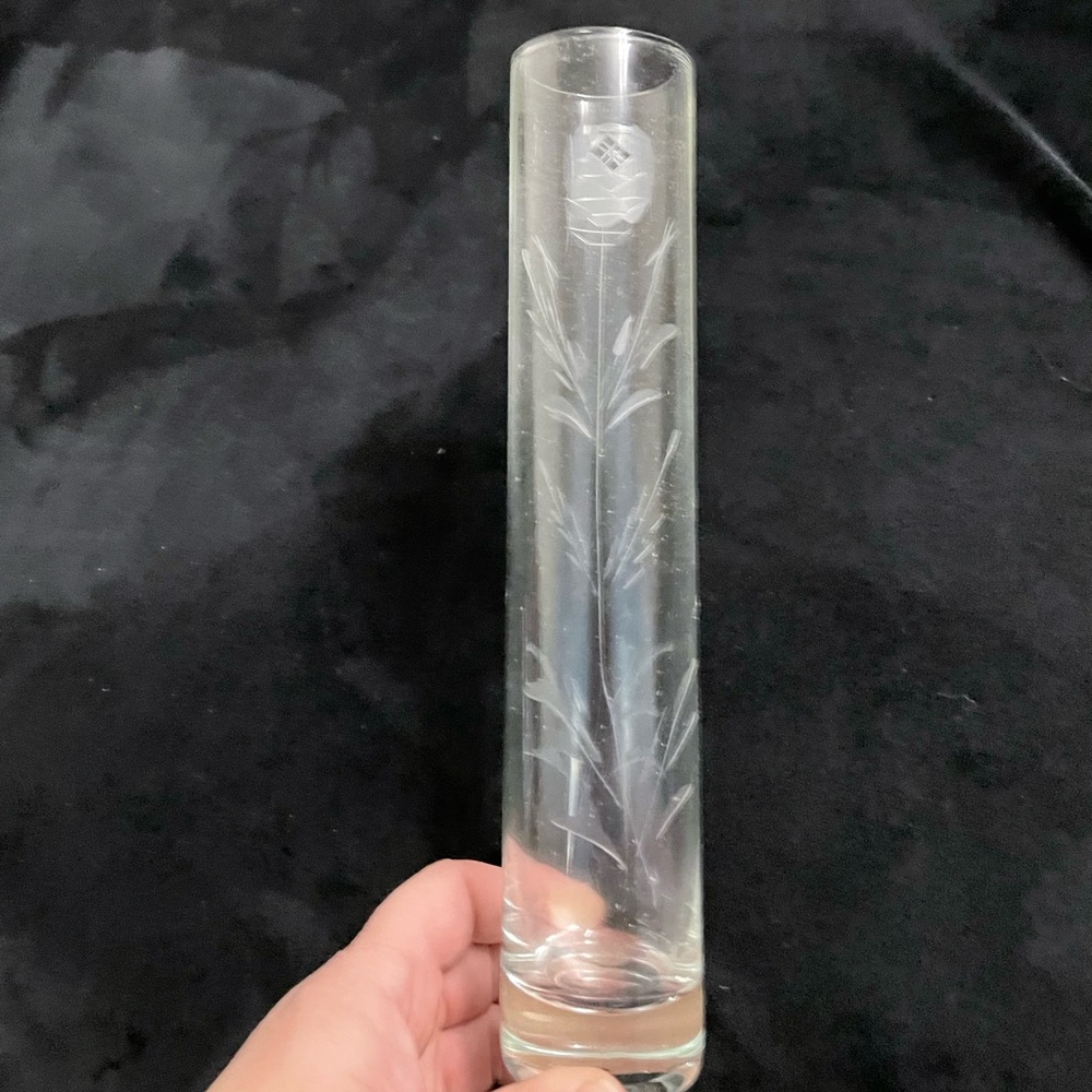 Stylesetter 10” Rosecut Bud Vase